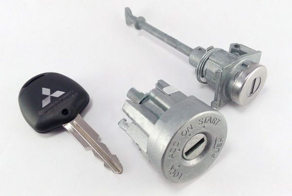 Изготовление ключей для автомобиля по личинке замка и VIN коду с выездом